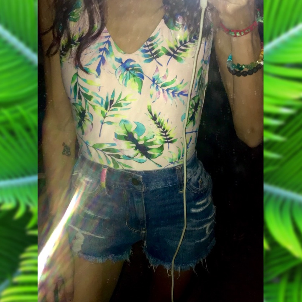 🌿 Forever 21 Tropical One-Piece Swimsuit - Picture 4 of 4